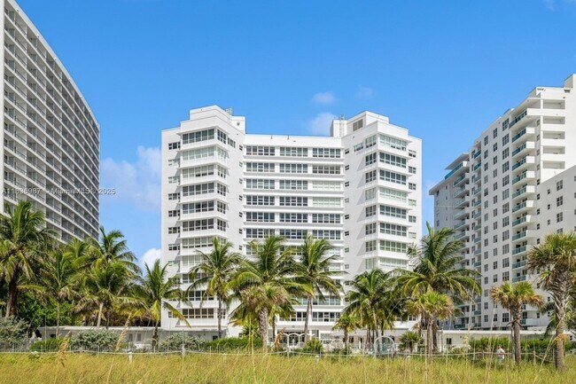 Building Photo - 4925 Collins Ave
