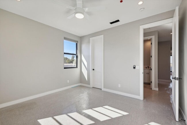 Building Photo - 2936 Copley Ave