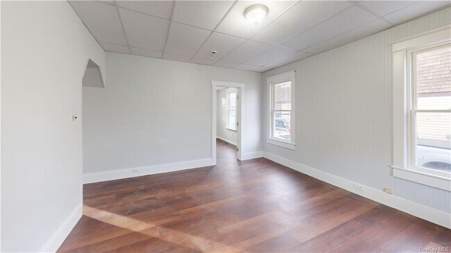 Building Photo - 18 Chestnut St