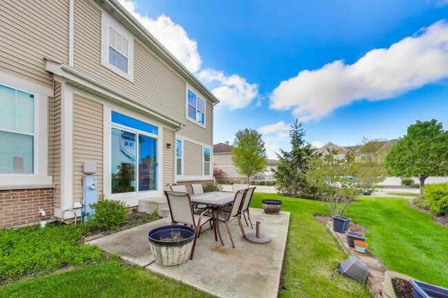 Building Photo - 2366 N Moseley Ct