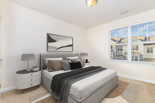 Building Photo - Glenwood North Townes