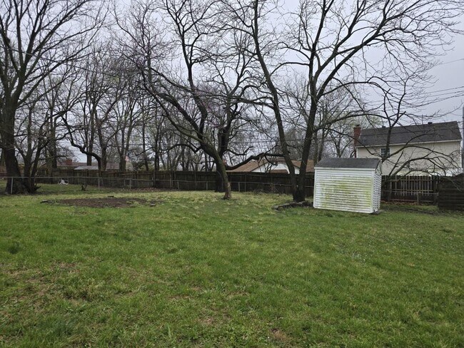 Building Photo - 1403 NE 75th St