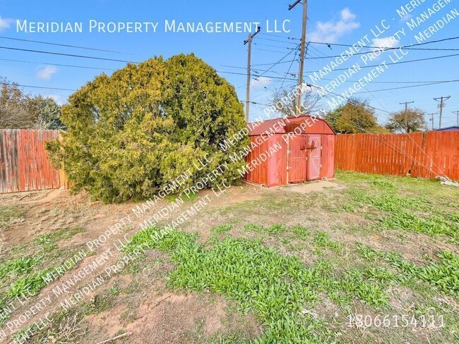 Building Photo - Three bedroom in central Lubbock