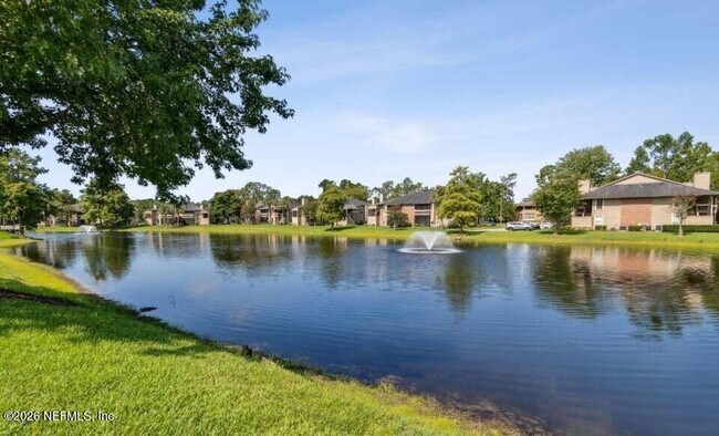 Building Photo - 10200 Belle Rive Blvd