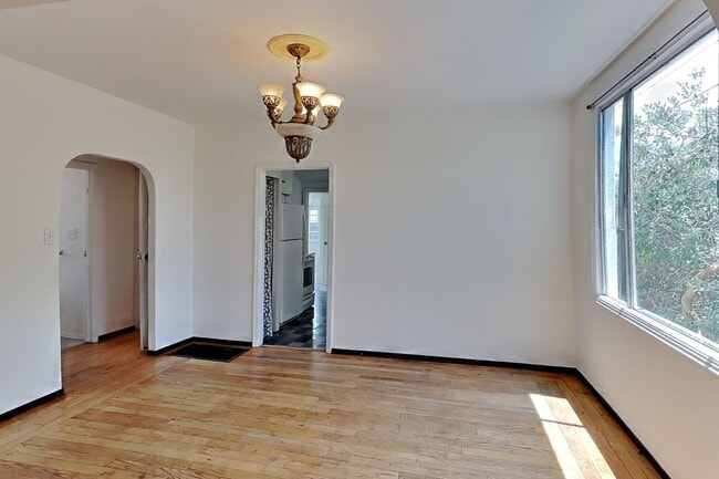 Building Photo - 1716 Marin St