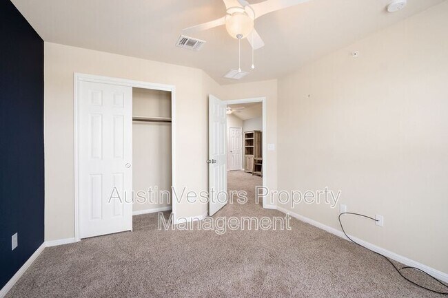 Building Photo - 730 Lost Pines Ln