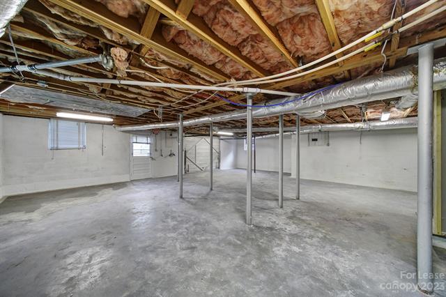 Building Photo - 305 E Catawba Dr
