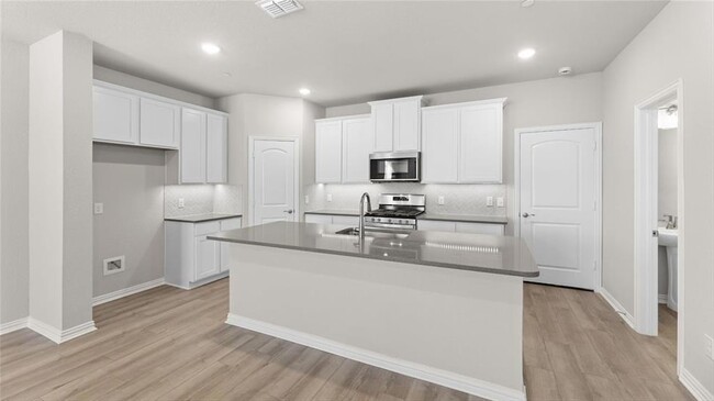 Building Photo - 3720 Paradise Way
