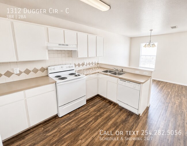 Building Photo - 1312 Dugger Cir