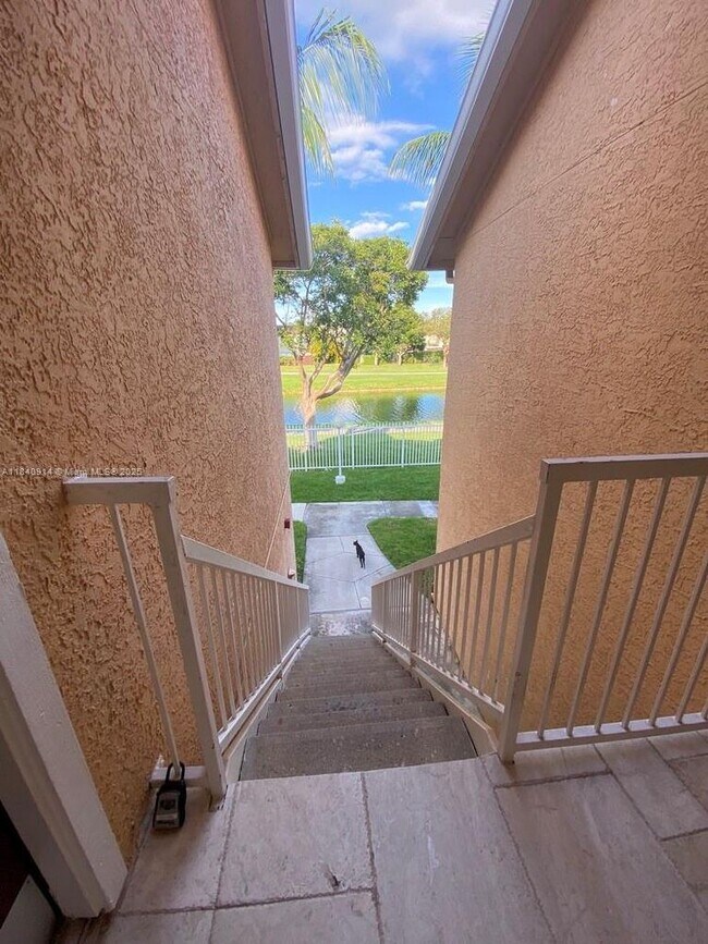 Building Photo - 10581 SW 155th Ct