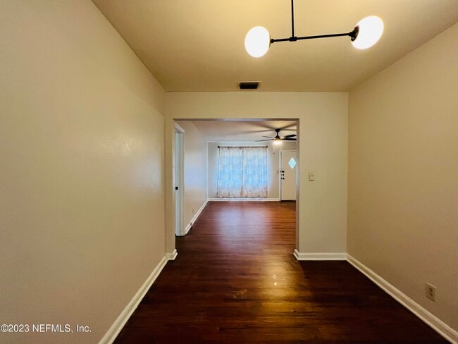 Building Photo - 1654 Talbot Ave