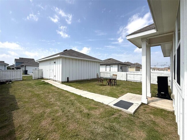 Building Photo - 133 Fabion St