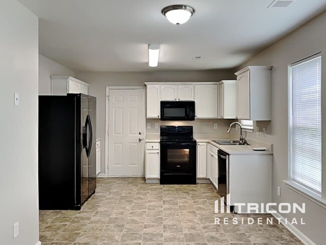 Building Photo - 106 Newport Dr