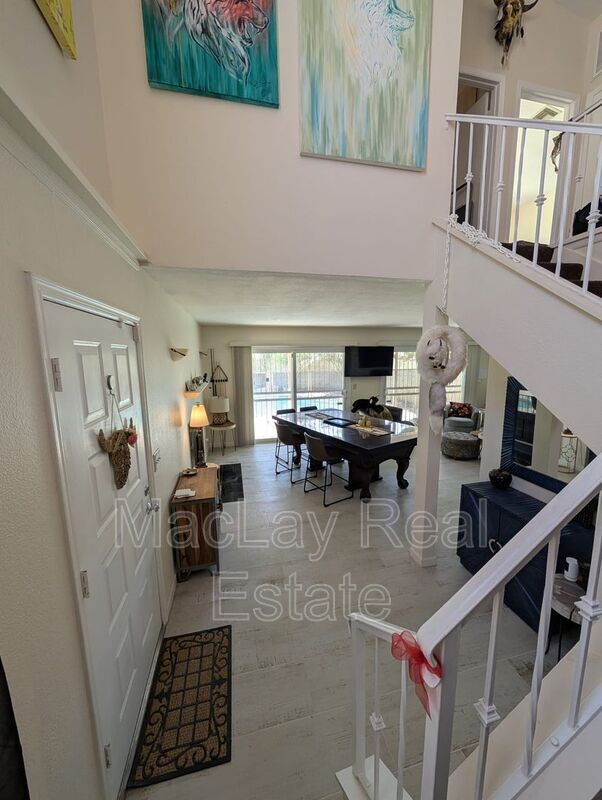 Building Photo - 9223 S 45th Pl