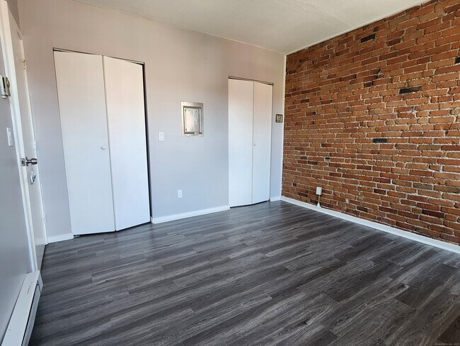 Building Photo - 18 Townley St