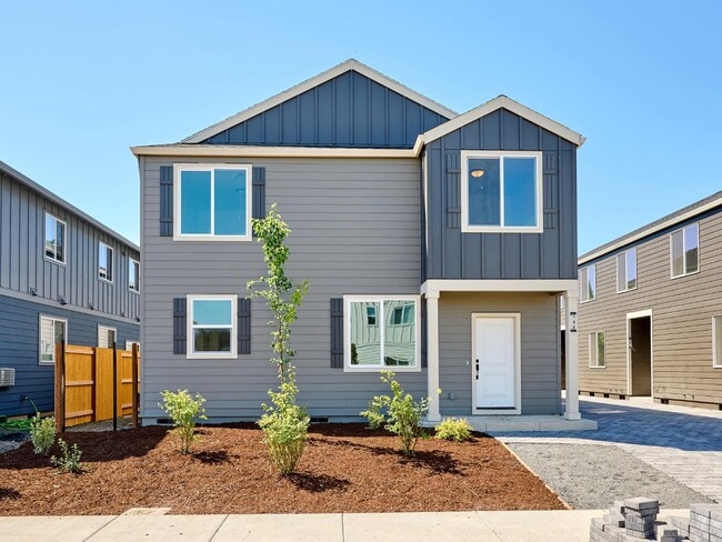 Building Photo - 190 28th Ave SE