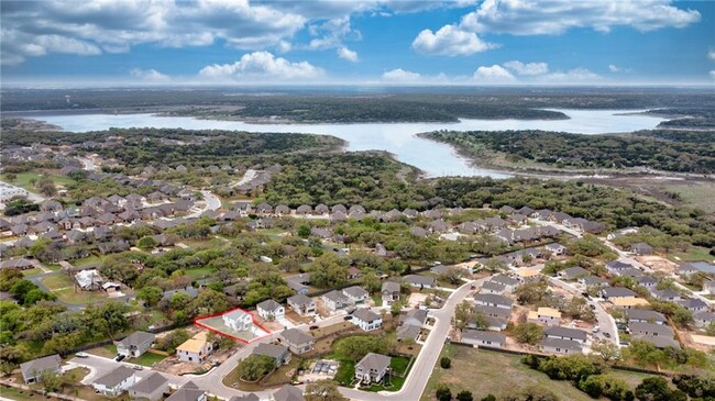 Building Photo - 124 Driftwood Hills Way
