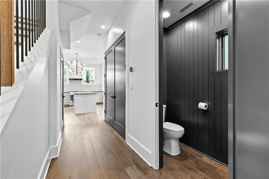 Building Photo - 255 High St