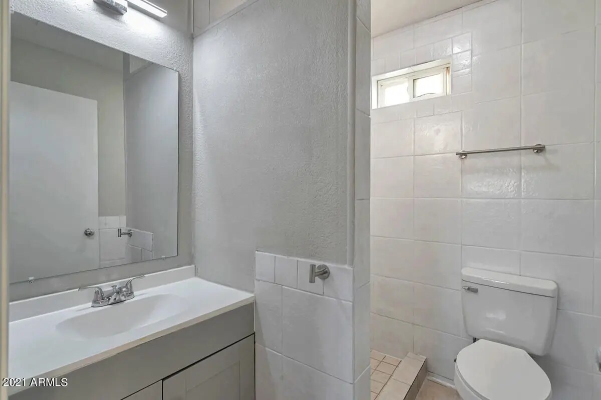 Building Photo - 5206 W Ocotillo Rd