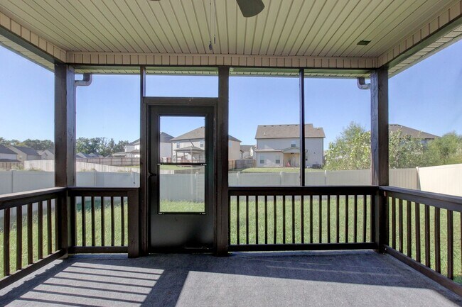 Building Photo - Big and Beautiful Smart Home