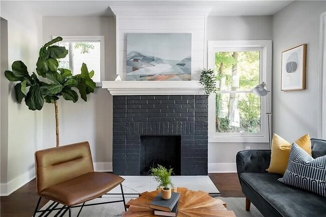 Building Photo - 943 Rose Cir SW