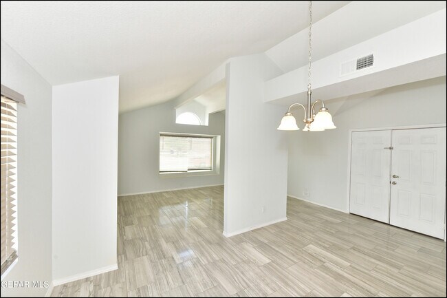 Building Photo - 4526 Monahans Dr