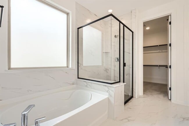 Building Photo - 1208 Legends Ln