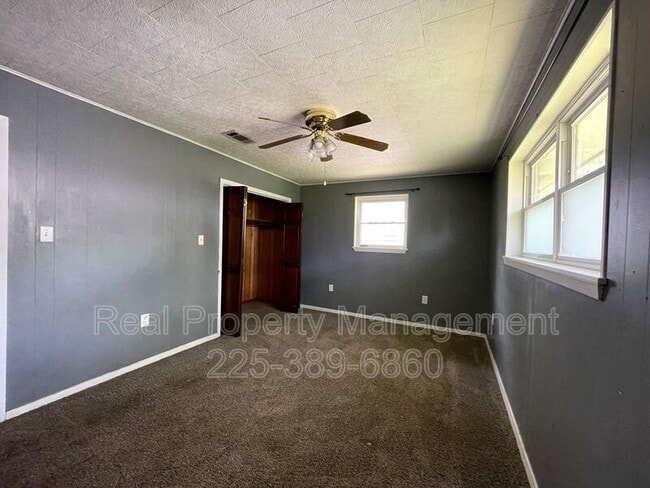 Building Photo - 18322 Eldon St