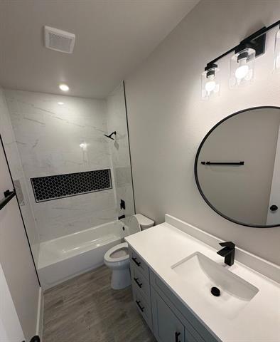 Building Photo - 5709 Barkridge Dr