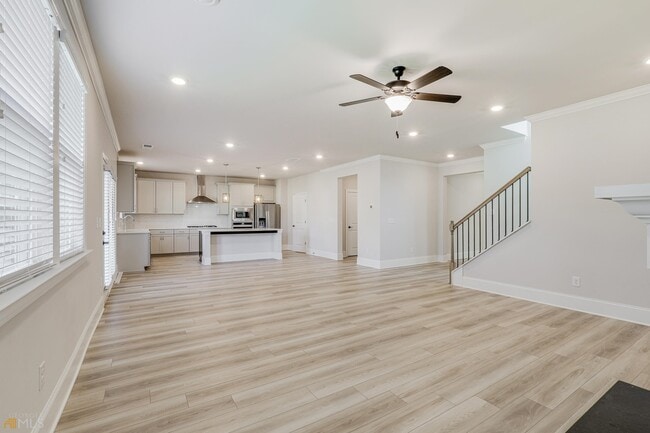 Building Photo - 322 Caledonia Ct