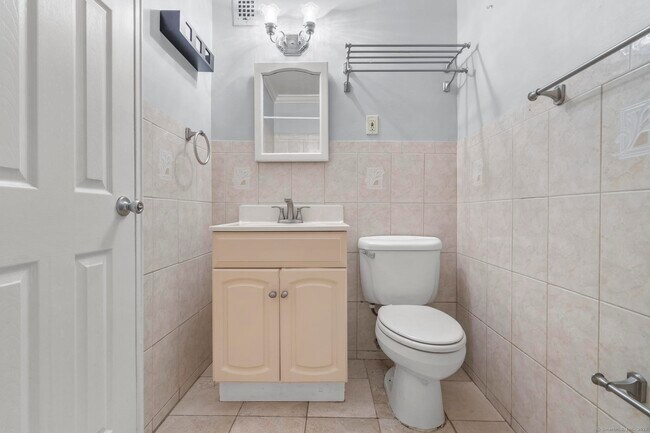 Building Photo - 125 Prospect St