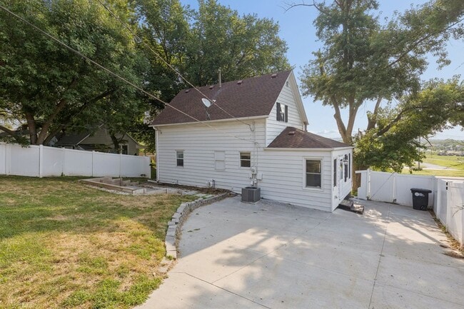 Building Photo - 2814 N 204th St
