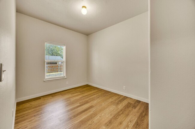 Building Photo - Wilson Tri-Plex