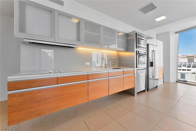 Building Photo - 3722 S Las Vegas Blvd