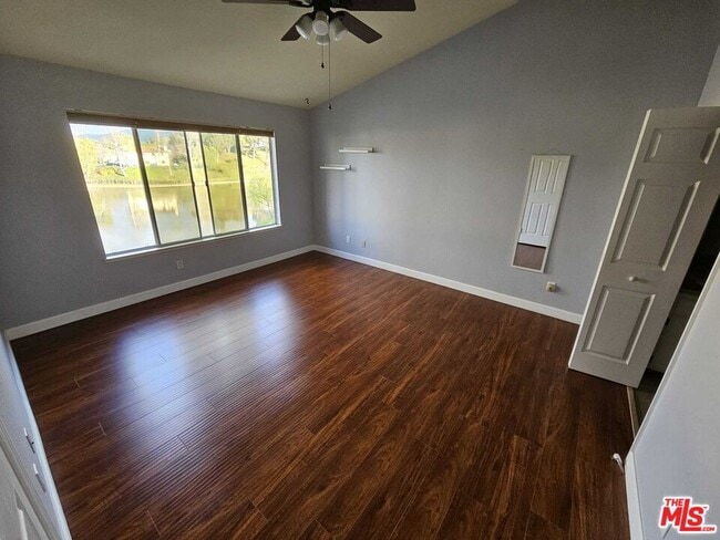 Building Photo - 290 Ridgeton Ln