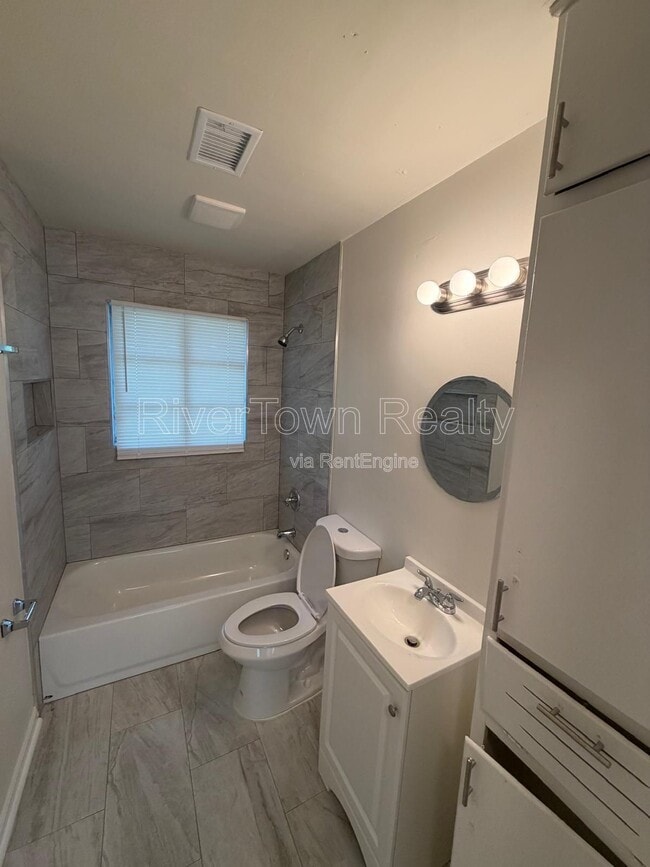 Building Photo - 4550 Quince Rd