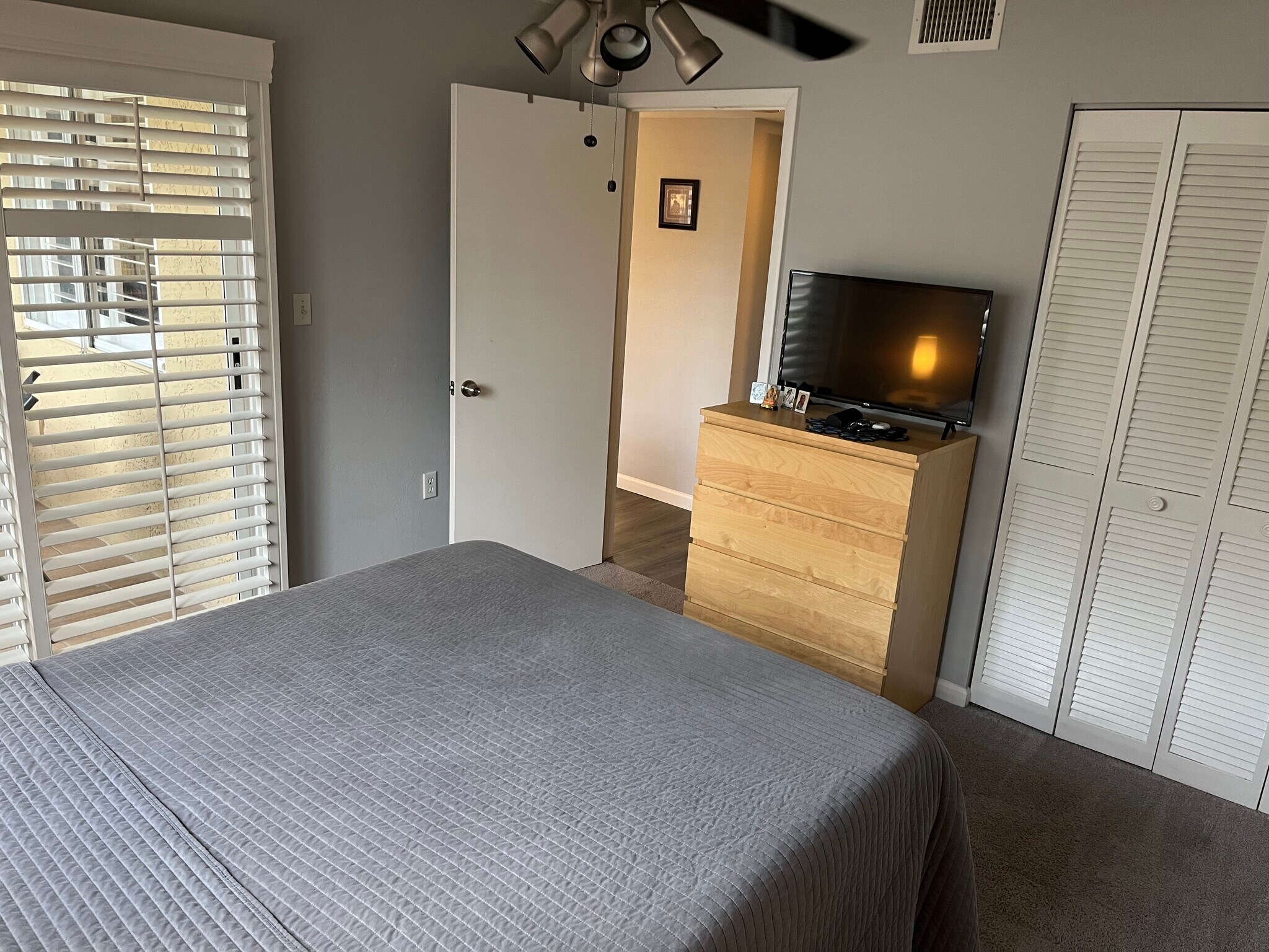 Building Photo - 3100 Seasons Way