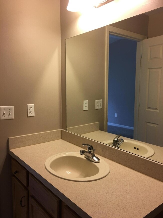 Building Photo - 20209 Chesapeake Cir