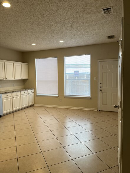 Building Photo - 2361 Shinnery Oak Dr