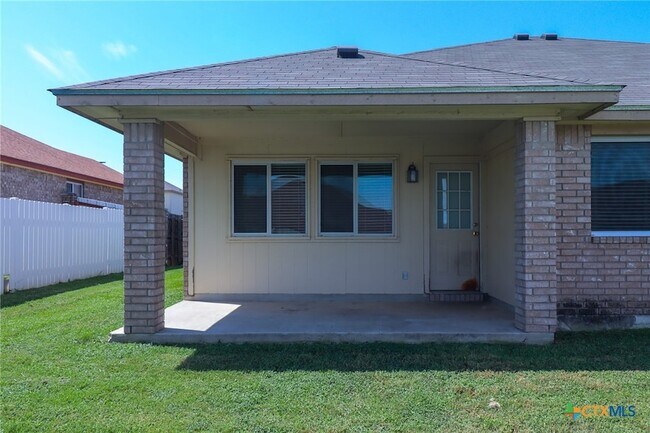 Building Photo - 1805 Lobrecht Ct