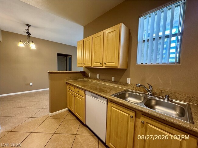 Building Photo - 8000 W Badura Ave