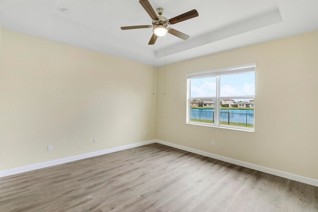 Building Photo - 8292 NW Greenbank Cir