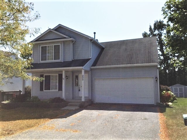 Primary Photo - 233 E Cobbler Ct