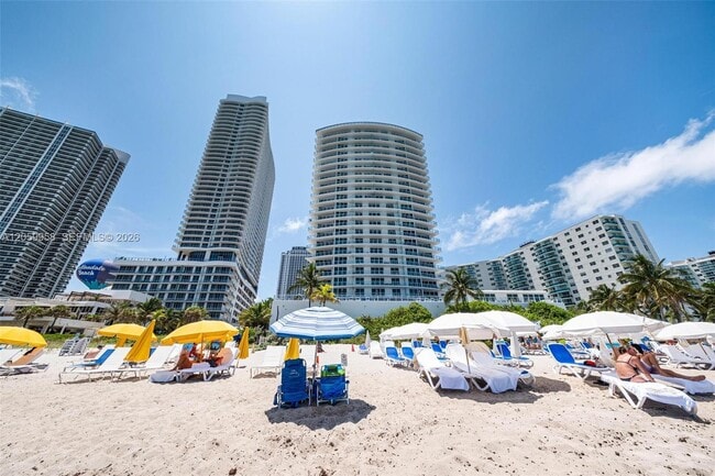 Building Photo - 3951 S Ocean Dr