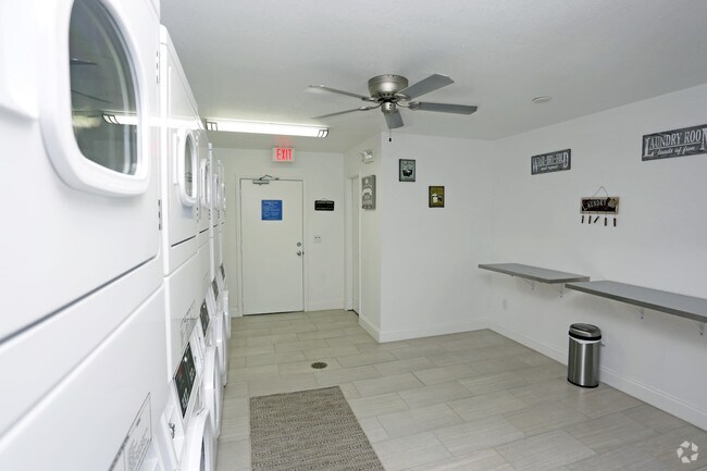 Jade At Olde Naples Fl Apartment Finder Interior Photo Jade At Olde Naples