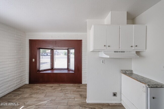 Building Photo - 3119 W Country Gables Dr