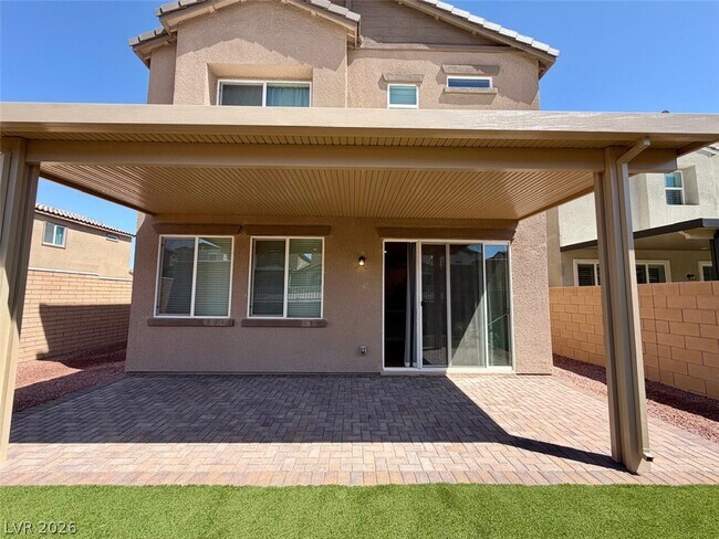Building Photo - 227 Jaldena Ln