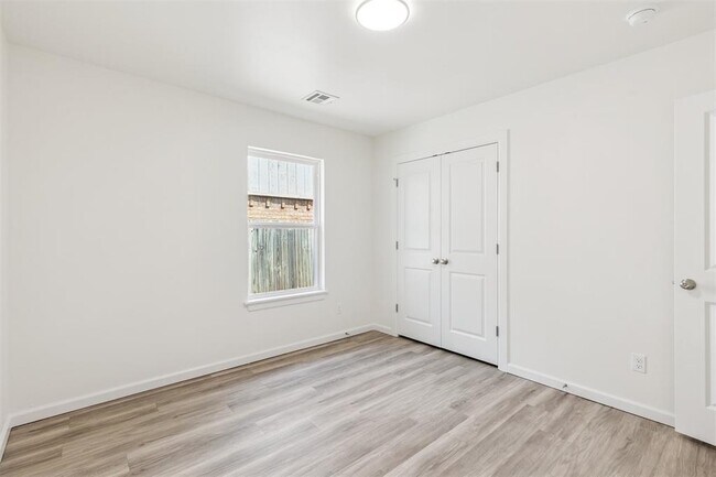 Building Photo - 8791 St George Way