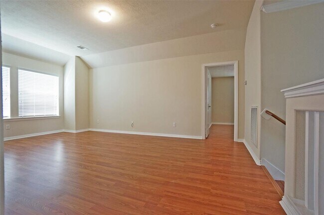 Building Photo - 24503 Hikers Bend Dr
