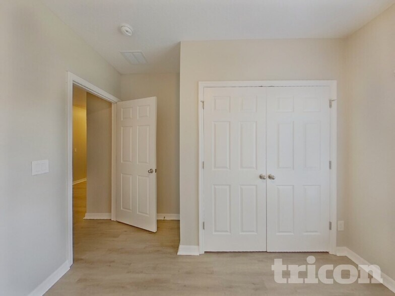 Building Photo - 4925 Rockvale Dr